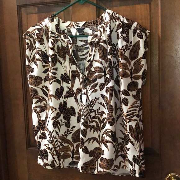 Ann Taylor Tops - Ann Taylor top. Med